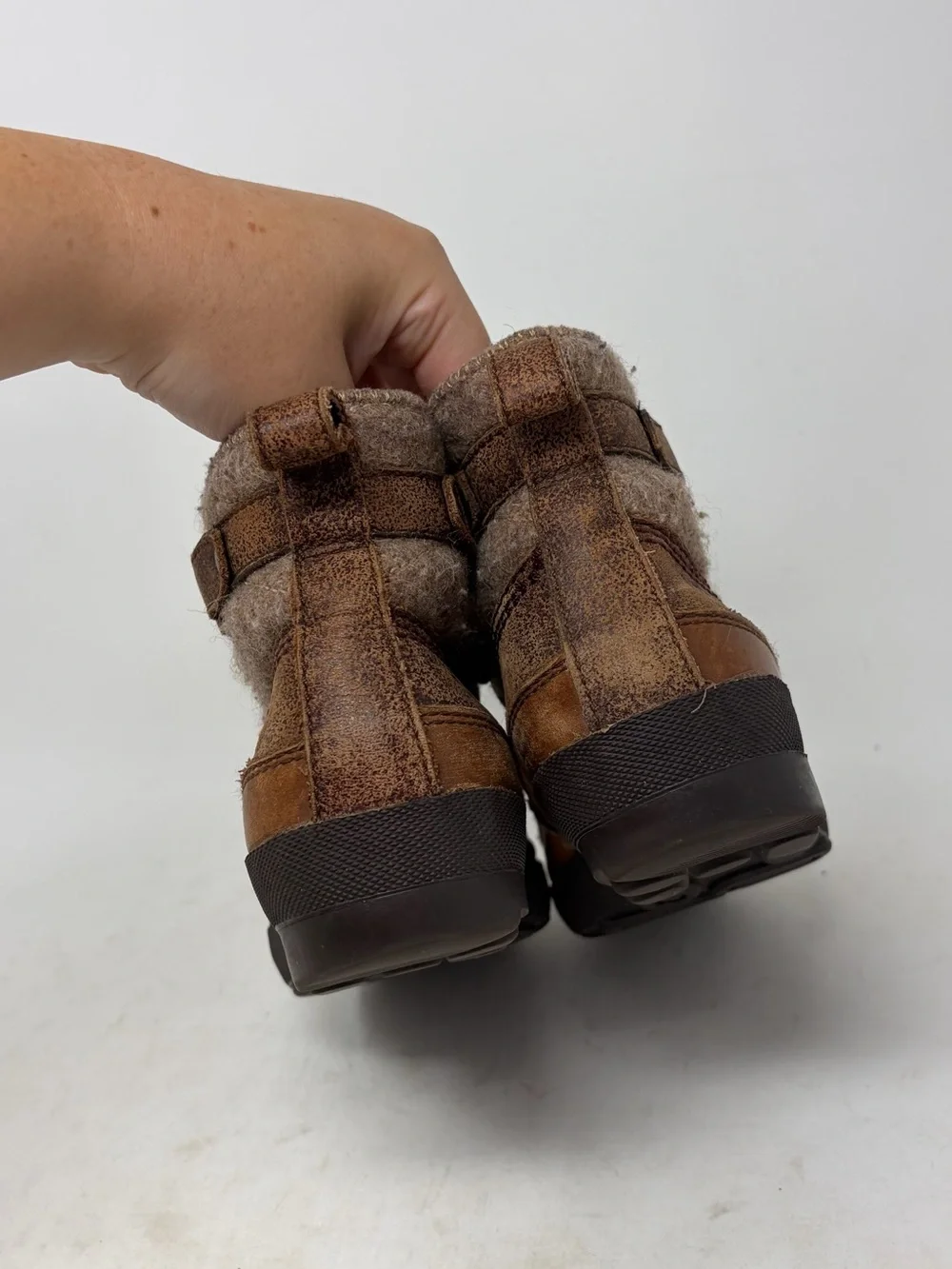 UGG Lina Duck Boot Size US 6